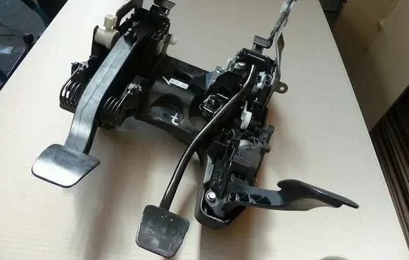 Opel Grandland X Pedal assembly 23335445