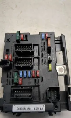 Citroen C3 Fuse module 9650664180 42136985