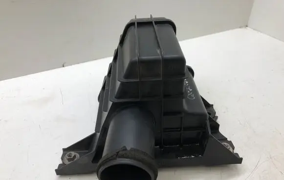 Mazda CX-7 Air filter box L33D K3804