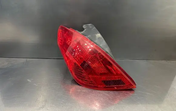 Peugeot 308 Rear/tail lights 9680425780