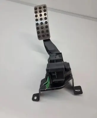 Mercedes-Benz CLA C117 X117 W117 Accelerator throttle pedal A2463001904