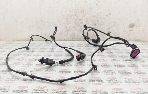 Volkswagen PASSAT B6 Headlight/headlamp wiring loom/harness 1J0973737