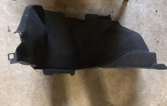 Lexus IS 200-300 Trunk/boot side trim panel 