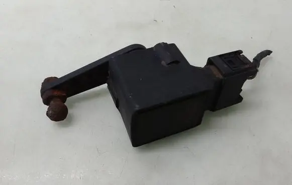 BMW 5 E39 Headlight/headlamp level sensor 1093698