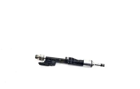 BMW 5 F10 F11 Fuel injector 7597870 13647597870