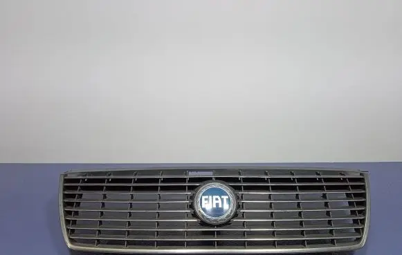 Fiat Croma Front grill 735397230