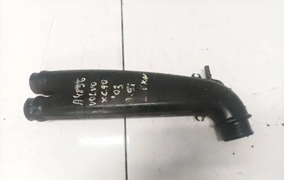 Volvo XC90 Intercooler hose/pipe 8683875