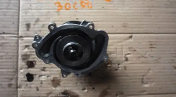 Jeep Grand Cherokee (WK) Water pump