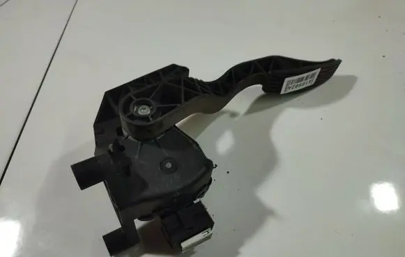 Opel Meriva A Accelerator throttle pedal 93335443