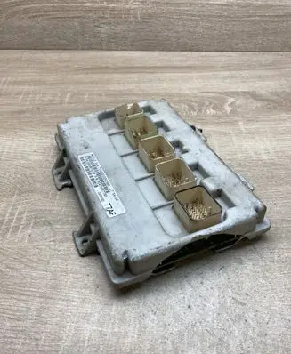 Chrysler Voyager Central body control module P04748077AF 04748077AF