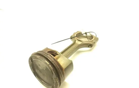 Opel Mokka Piston with connecting rod 