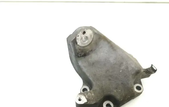 Lexus IS 220D-250-350 Engine mounting bracket