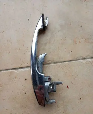 Volkswagen Beetle 1300 Front door exterior handle