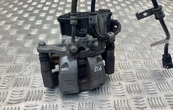 Tesla Model 3 Rear brake caliper 104462600B CFY22035DE1624