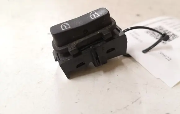 Volvo V70 Central locking switch button 30710476 03451610