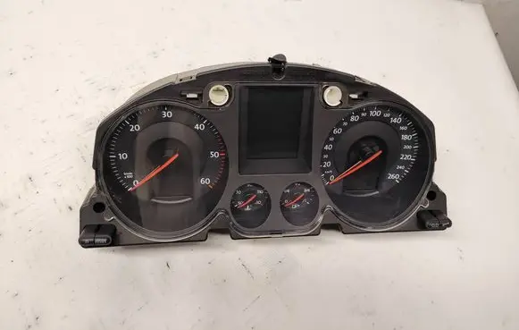 Volkswagen PASSAT B6 Speedometer (instrument cluster) 3C0920871E