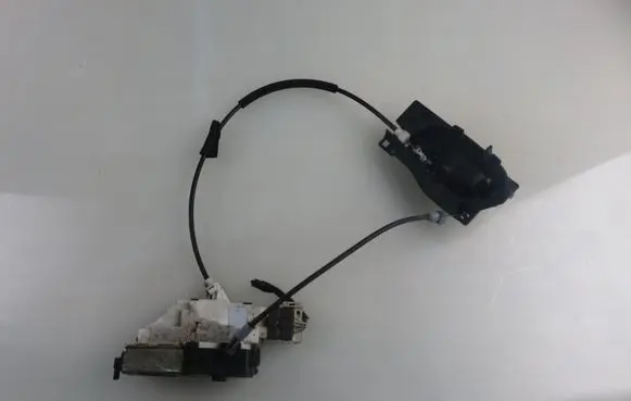 Citroen C4 I Front door lock 9647172680F