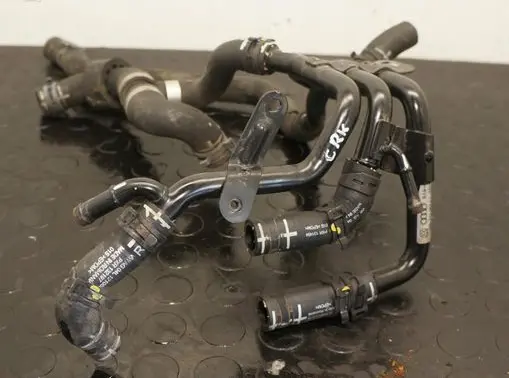 Engine coolant pipe/hose