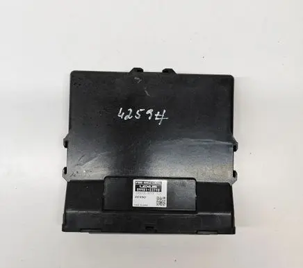 Lexus ES 250 - 300 - 330 Engine control unit/module 2850008310 8998133710