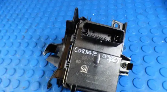 Opel Corsa E Fuel injection pump control unit/module 23288363 5DE93421624A