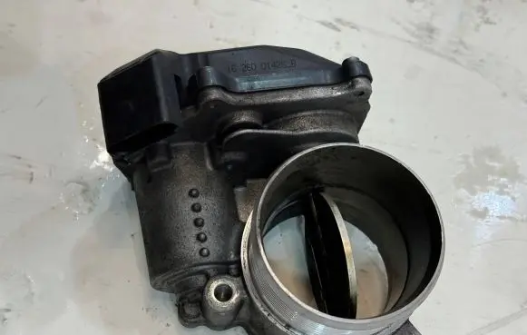 Audi A4 S4 B9 8W Throttle valve 059145950AL