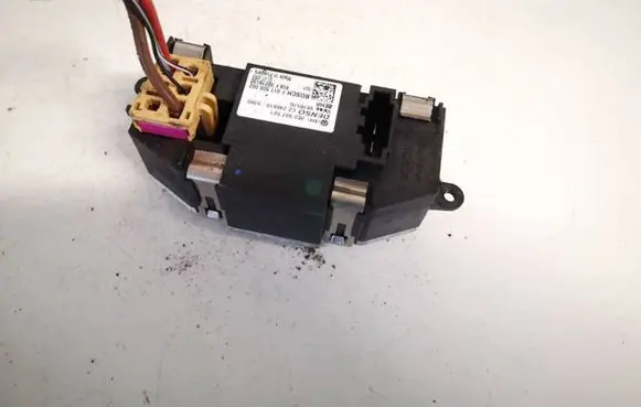 Volkswagen PASSAT B6 Heater blower motor/fan resistor 3c0907521 246810-5380