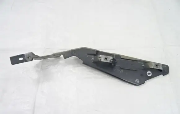 Citroen C4 Grand Picasso Fender mounting bracket 9801669580