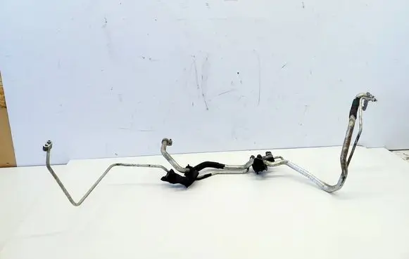 Toyota RAV 4 (XA40) Air conditioning (A/C) pipe/hose 
