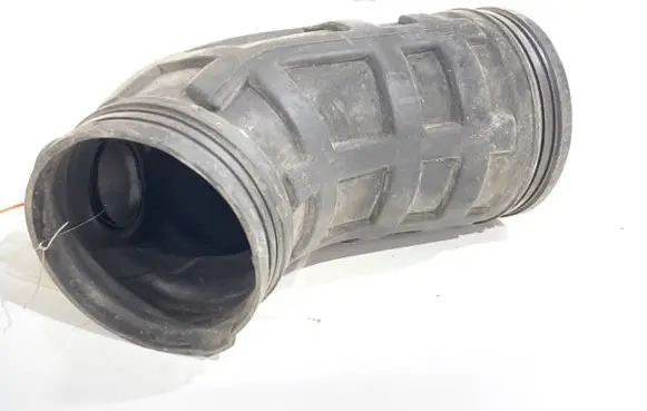 Alfa Romeo 159 Air intake hose/pipe 55193538