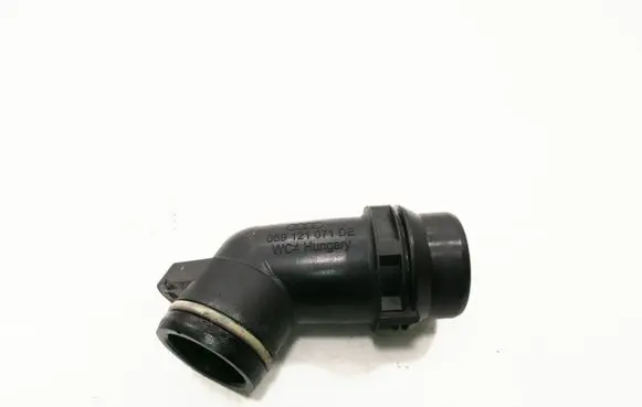 Audi Q7 4M Engine coolant pipe/hose 059121071DE