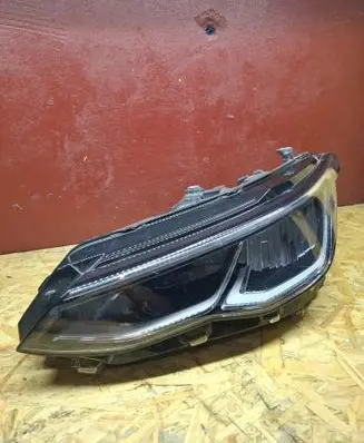 Volkswagen Golf VIII Headlight/headlamp 5H1941005