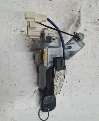 Toyota Corolla E120 E130 Ignition lock 450201212