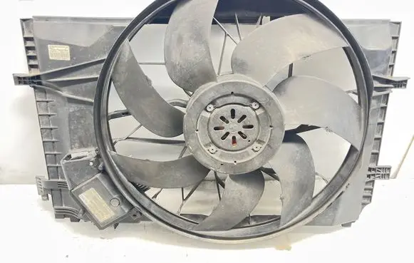 Mercedes-Benz C W203 Electric radiator cooling fan A2035000293