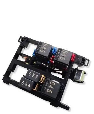 Volkswagen Tiguan Relay mounting block 7N0937503