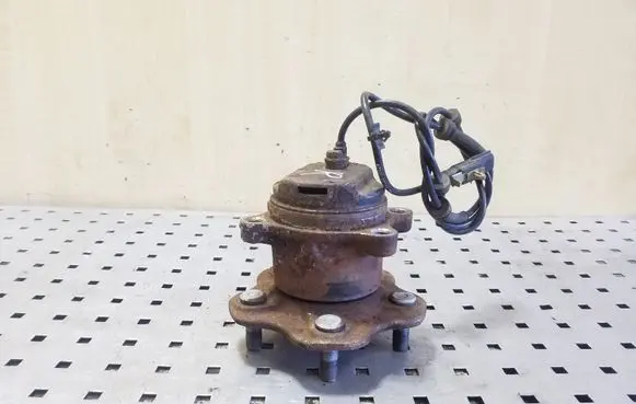 Nissan Qashqai Rear wheel hub