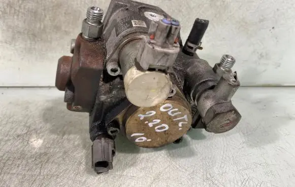 Mitsubishi Outlander Fuel injection high pressure pump 1460a043