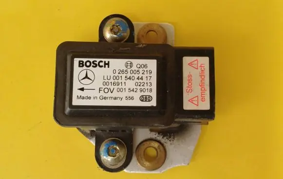 Mercedes-Benz Vaneo W414 ESP acceleration yaw rate sensor 0015404417 0265005219