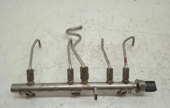 Fuel main line pipe