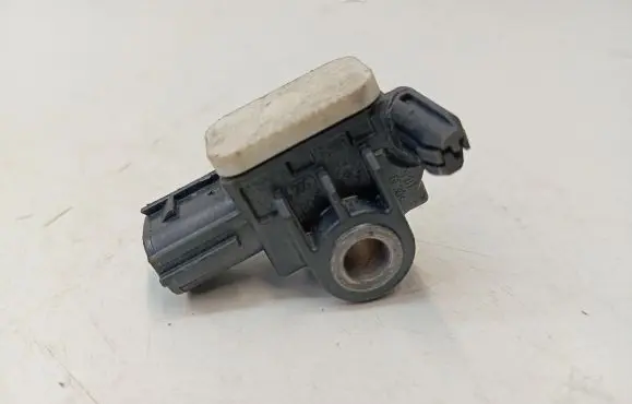Nissan Juke I F15 Airbag deployment crash/impact sensor 988303JA0A