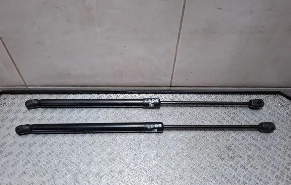 Seat Leon (5F) Tailgate/trunk strut/damper 5F4827550A