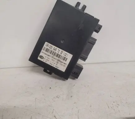 Mercedes-Benz E W211 Tow bar trailer control unit/module 0315457232 5DS00810201
