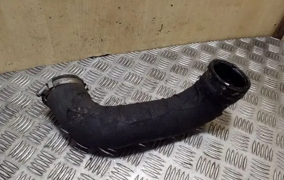 Intercooler hose/pipe