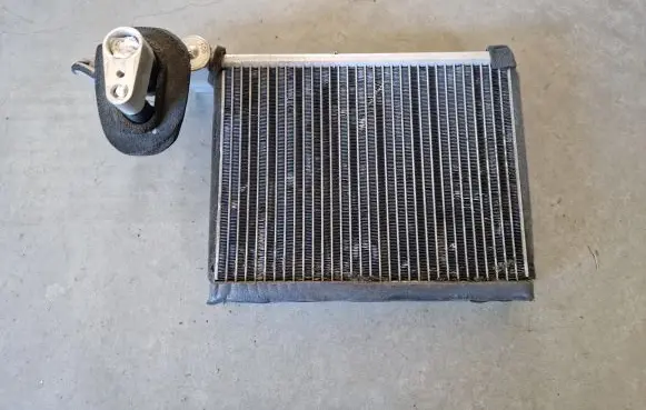 Mitsubishi L200 Air conditioning (A/C) radiator (interior) 