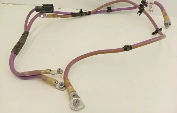 Audi Q7 4M Positive cable (battery) 4M0971227CB