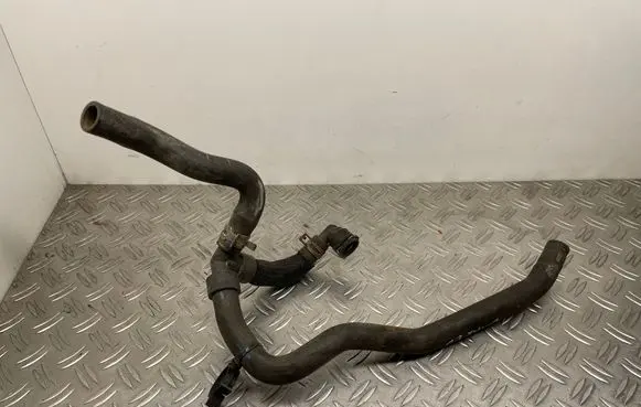 Engine coolant pipe/hose