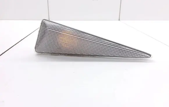 Renault Megane II Front fender indicator light 8200027151E
