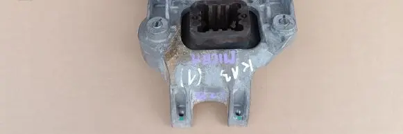 Nissan Micra Engine mount vacuum valve 