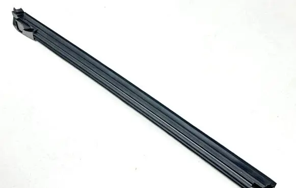 Toyota Yaris Cross Rubber seal front door window/glass 67856K2010
