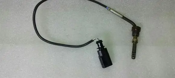 Audi Q7 4L Exhaust gas temperature sensor 059906088CL