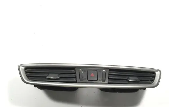 Nissan Qashqai Dash center air vent grill 687504EA0A PG05V7080 30490053